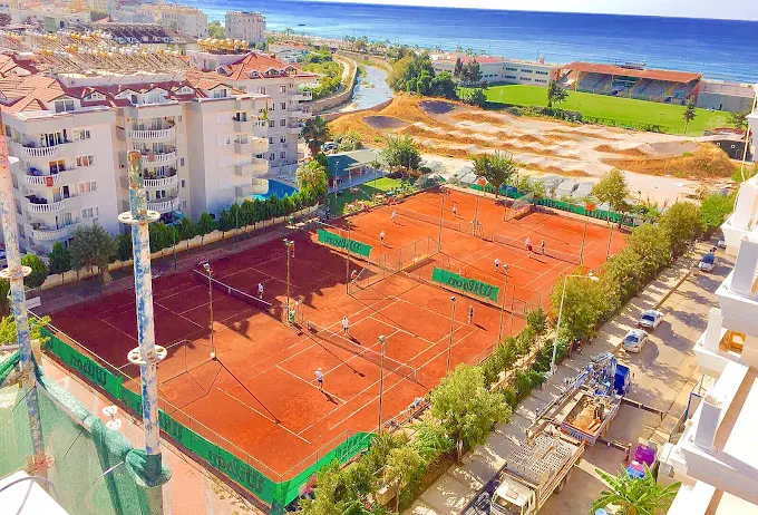 Turgay Soysal Tenis Akademisi - Antalya Tenis Kortu