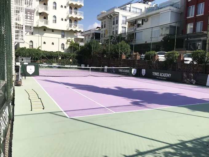 SERDAR ÇÖZEN TENNIS ACADEMY - Antalya Tenis Kortu